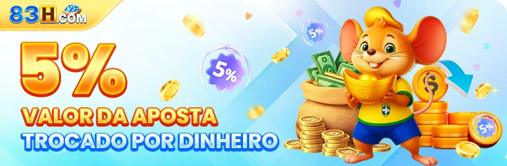 Jogador desfrutando slots variados em cassino online