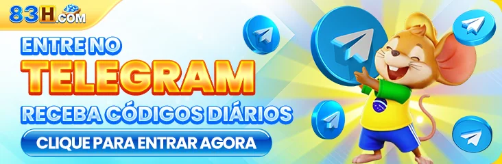 Jogador usando app 83h em dispositivo móvel no cassino